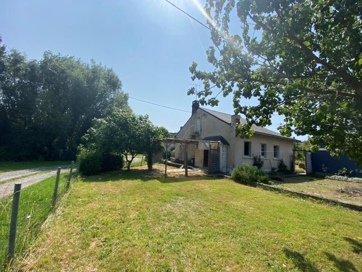 Les Roses De L'Olivier Villa Les Rosiers-sur-Loire Exterior photo